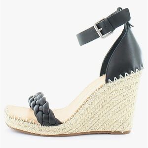 EUC- Dolce Vita wedges sz 9.5